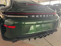 Neu Porsche 992 510 PS (375 kW) 2025 Grün