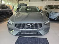 Gebraucht Volvo V60 Inscription 253 PS (186 kW) 2020 Osmium grey metallic / metallic Kombi