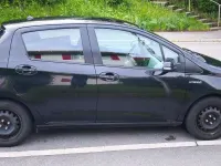 Gebraucht Toyota Yaris Hybrid 75 PS (55 kW) 2012 Schwarz Limousine