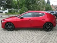 Neu Mazda 3 Homura-Line 140 PS (102 kW) 2026 Soul red crystal m Limousine
