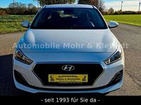 Gebraucht Hyundai i30 Select 99 PS (72 kW) 2020 Weiß Limousine