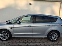 Gebraucht Ford S-MAX Titanium 209 PS (153 kW) 2018 Silber Van / Kleinbus