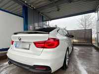 Gebraucht BMW 330 M Sport 252 PS (185 kW) 2018 Weiß Limousine