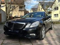 Gebraucht Mercedes E220 Avantgarde 170 PS (125 kW) 2010 Schwarz Limousine