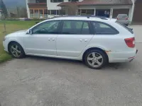 Gebraucht Skoda Superb 160 PS (117 kW) 2014 Weiß Kombi
