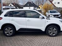 Gebraucht Suzuki Vitara Comfort 102 PS (75 kW) 2024 Weiß SUV