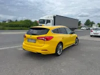 Käytetty Ford Focus Vignale 150 HP (110 kW) 2019 Keltainen Farmari