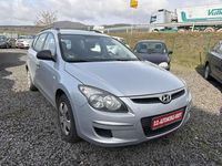 Gebraucht Hyundai i30 Edition+ 126 PS (92 kW) 2010 Continental silver Kombi