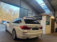 Gebraucht BMW 520 Luxury Line 190 PS (139 kW) 2019 Weiß Kombi
