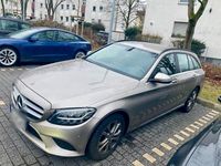 Gebraucht Mercedes C220 194 PS (142 kW) 2020 Gold Kombi