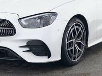 Gebraucht Mercedes E220 AMG 194 PS (142 kW) 2023 Manufaktur opalithweiß bright Cabrio