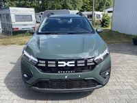 Neu Dacia Sandero Expression 91 PS (66 kW) 2025 Grün Kleinwagen