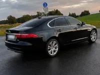 Gebraucht Jaguar XF Pure 163 PS (119 kW) 2016 Schwarz Limousine