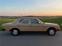 Gebraucht Mercedes 240 72 PS (52 kW) 1979 Beige Limousine