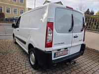 Second-hand Citroën Jumpy 90 CP (66 kW) 2007 Alb Monovolum