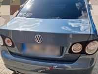 Gebraucht VW Jetta 150 PS (110 kW) 2006 Grün Limousine