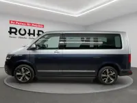 Gebraucht VW Multivan Comfortline 204 PS (150 kW) 2022 Reflexsilber metallic / starlight blue metallic Van / Kleinbus