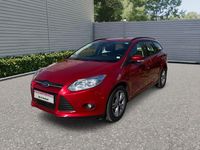 Gebraucht Ford Focus Trend 101 PS (74 kW) 2013 Rot Limousine