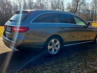 Gebraucht Mercedes E220 194 PS (142 kW) 2017 Grau Kombi