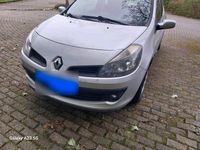 Gebraucht Renault Clio III 88 PS (64 kW) 2006 Silber Kleinwagen