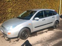 Second-hand Ford Focus 90 CP (66 kW) 2000 Gri Berlinǎ