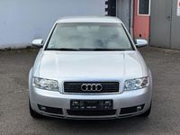 Używany Audi A4 131 KM (96 kW) 2004 Srebrny Sedan/Limuzyna