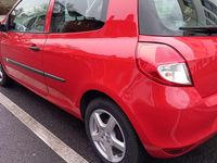 Gebraucht Renault Clio IV 75 PS (55 kW) 2012 Rot Limousine