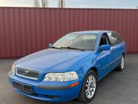 Gebraucht Volvo V40 122 PS (89 kW) 2002 Blau Kombi