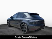 Gebraucht Porsche Macan Turbo 441 PS (324 kW) 2020 Hellgrau SUV