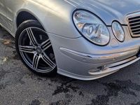Używany Mercedes E280 Elegance 190 KM (139 kW) 2005 Srebrny Sedan/Limuzyna