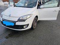 Gebraucht Renault Mégane GrandTour 110 PS (80 kW) 2013 Weiß Kombi