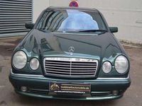 Gebraucht Mercedes E420 Avantgarde 279 PS (205 kW) 1997 Amazonitgruen Limousine