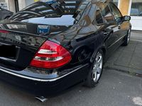 Gebraucht Mercedes E500 Avantgarde 306 PS (225 kW) 2004 Schwarz Limousine