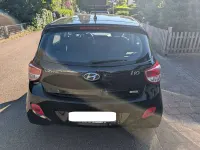 Gebraucht Hyundai i10 Edition 87 PS (63 kW) 2015 Schwarz Kleinwagen