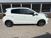 Gebraucht Mitsubishi Space Star Diamant Edition 80 PS (58 kW) 2017 Weiß Kleinwagen