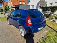 Gebraucht Dacia Sandero 75 PS (55 kW) 2012 Blau Limousine
