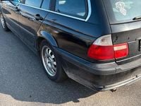 Gebraucht BMW 318 143 PS (105 kW) 2004 Schwarz Kombi