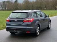 Gebraucht Ford Focus 105 PS (77 kW) 2012 Grau Kombi