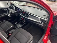 Gebraucht Kia Rio DREAM-TEAM Edition 101 PS (74 kW) 2017 Rot Limousine