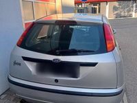 Gebraucht Ford Focus Ghia 100 PS (73 kW) 2001 Grau Kleinwagen