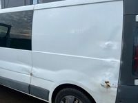 Gebraucht Opel Vivaro 115 PS (84 kW) 2004 Weiß Van / Kleinbus