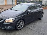 Gebraucht Mercedes A180 109 PS (80 kW) 2012 Schwarz Limousine