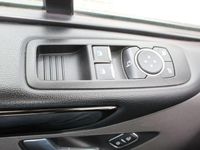 Gebraucht Ford Tourneo Titanium 131 PS (96 kW) 2019 Weiß Van / Kleinbus