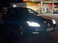 Gebraucht Mercedes S500 435 PS (319 kW) 2012 Blau Limousine
