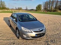Usata Opel Astra 140 CV (102 kW) 2011 Grigio Berlina