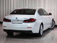 Gebraucht BMW 545e Luxury Line 394 PS (289 kW) 2023 Mineralweiss metallic Limousine