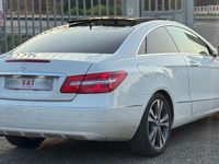 Gebraucht Mercedes E200 184 PS (135 kW) 2010 Weiß Coupé