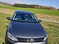 Gebraucht VW Jetta Highline 140 PS (102 kW) 2012 Grau Limousine