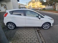 Gebraucht Ford Fiesta 95 PS (69 kW) 2016 Weiß Kleinwagen