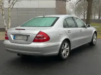 Gebraucht Mercedes E240 177 PS (130 kW) 2002 Silber Limousine